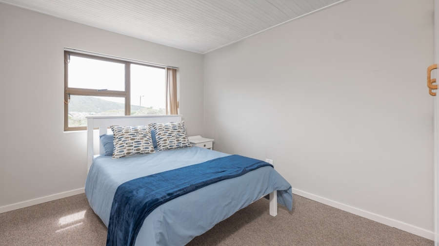 6 Bedroom Property for Sale in Agulhas Western Cape